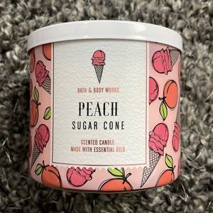 Bath and Bodyworks peach sugar cone candle